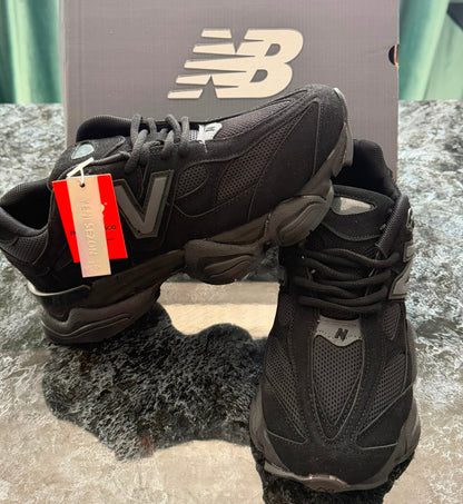 New Balance 9060 | Triple Black