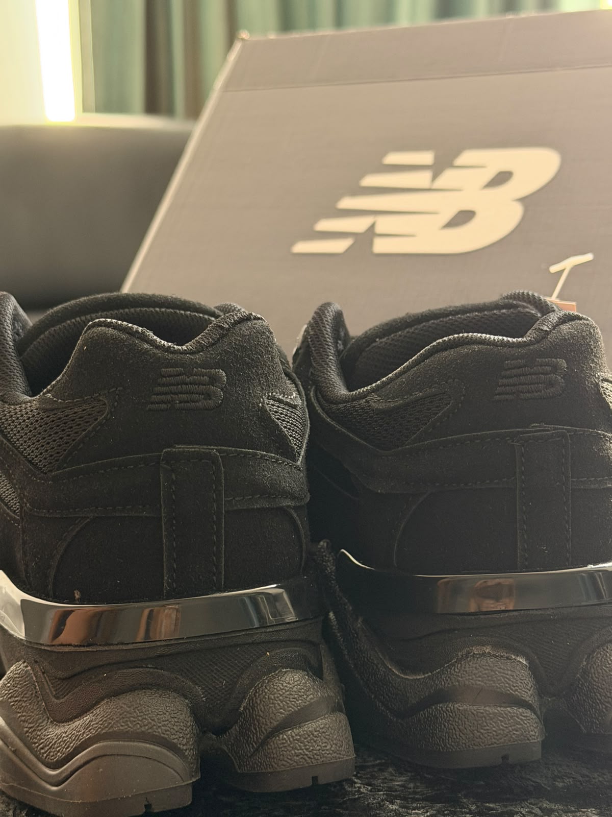 New Balance 9060 | Triple Black