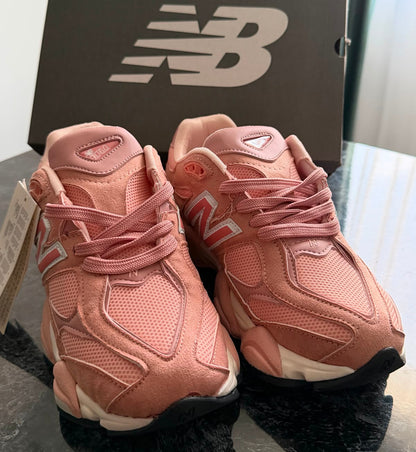 New Balance 9060 | Crystal Pink