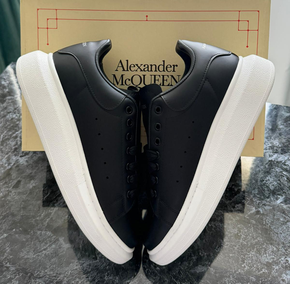 Alexandrer McQueen | Black-White FULL BOX