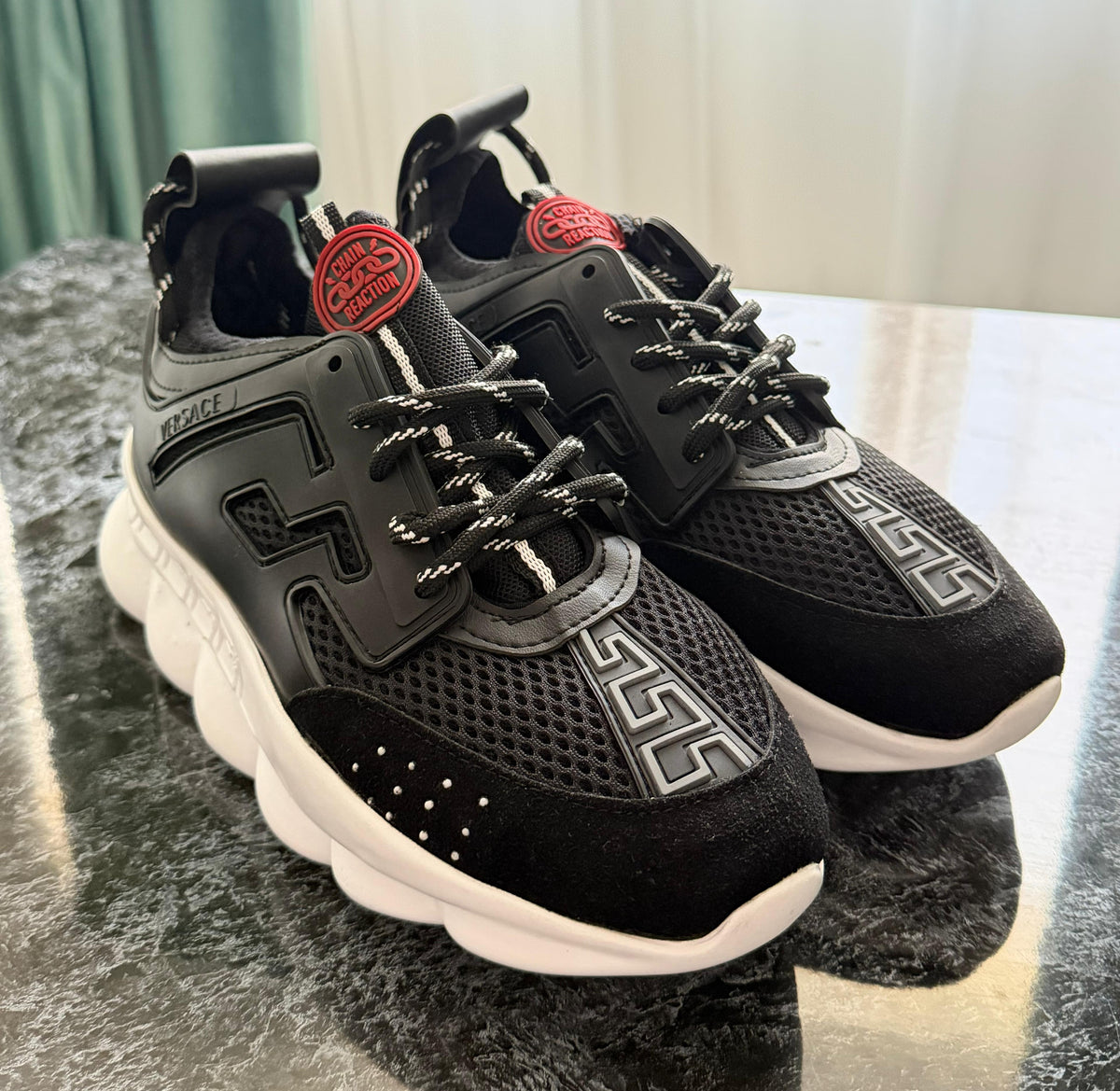 Versace Chain Reaction | Black-White