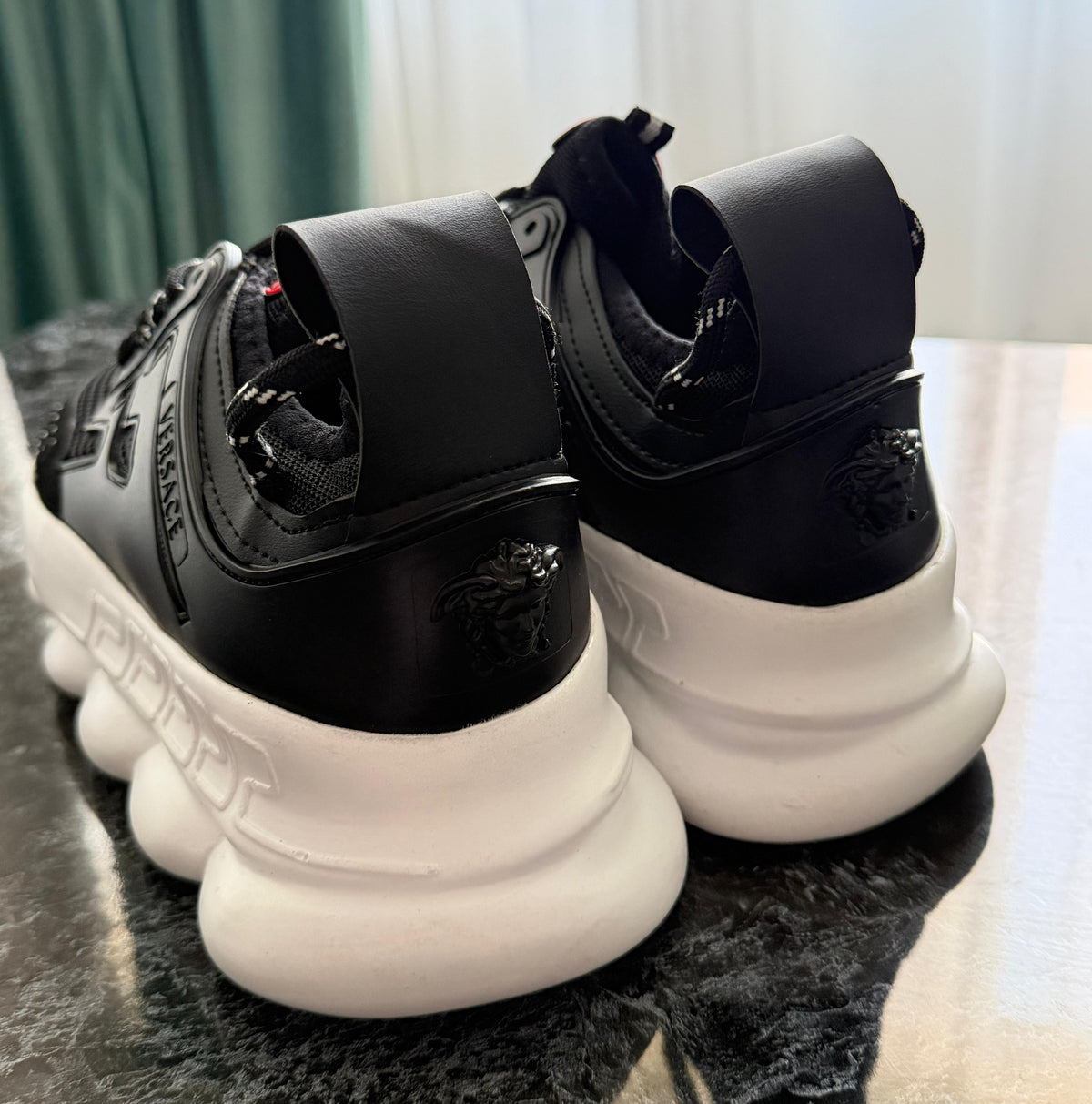 Versace Chain Reaction | Black-White