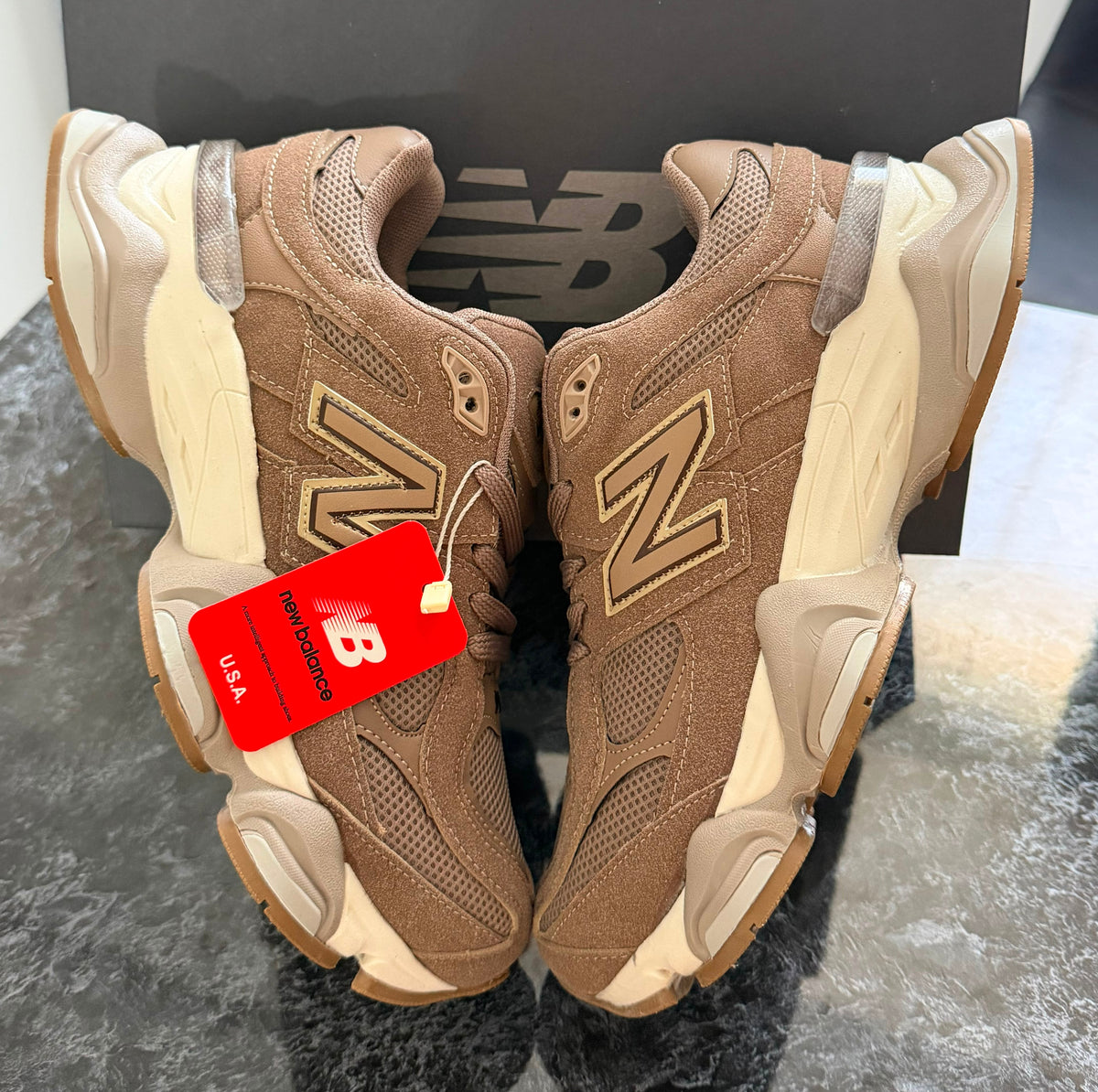 New Balance 9060 | Mushroom
