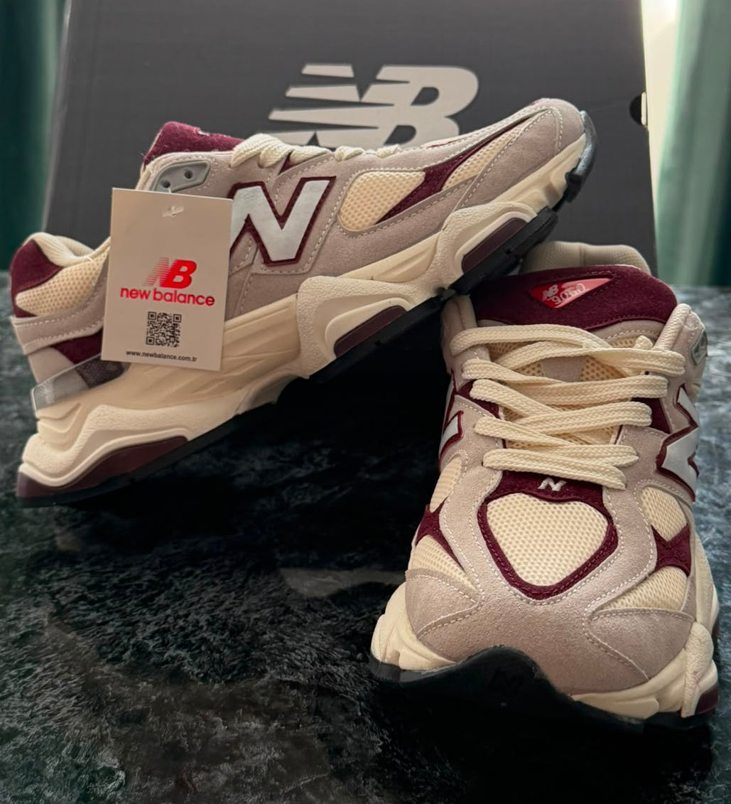 New Balance 9060 | Burgundy