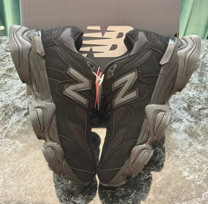 New Balance 9060 | Triple Black
