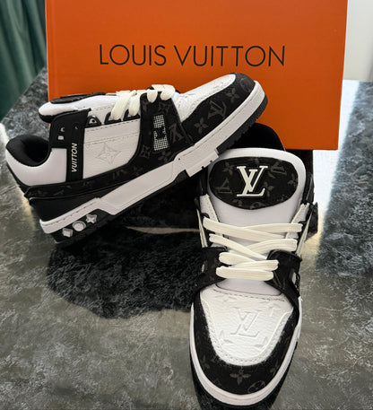 Louis Vuitton Trainer | Black-White FULL BOX