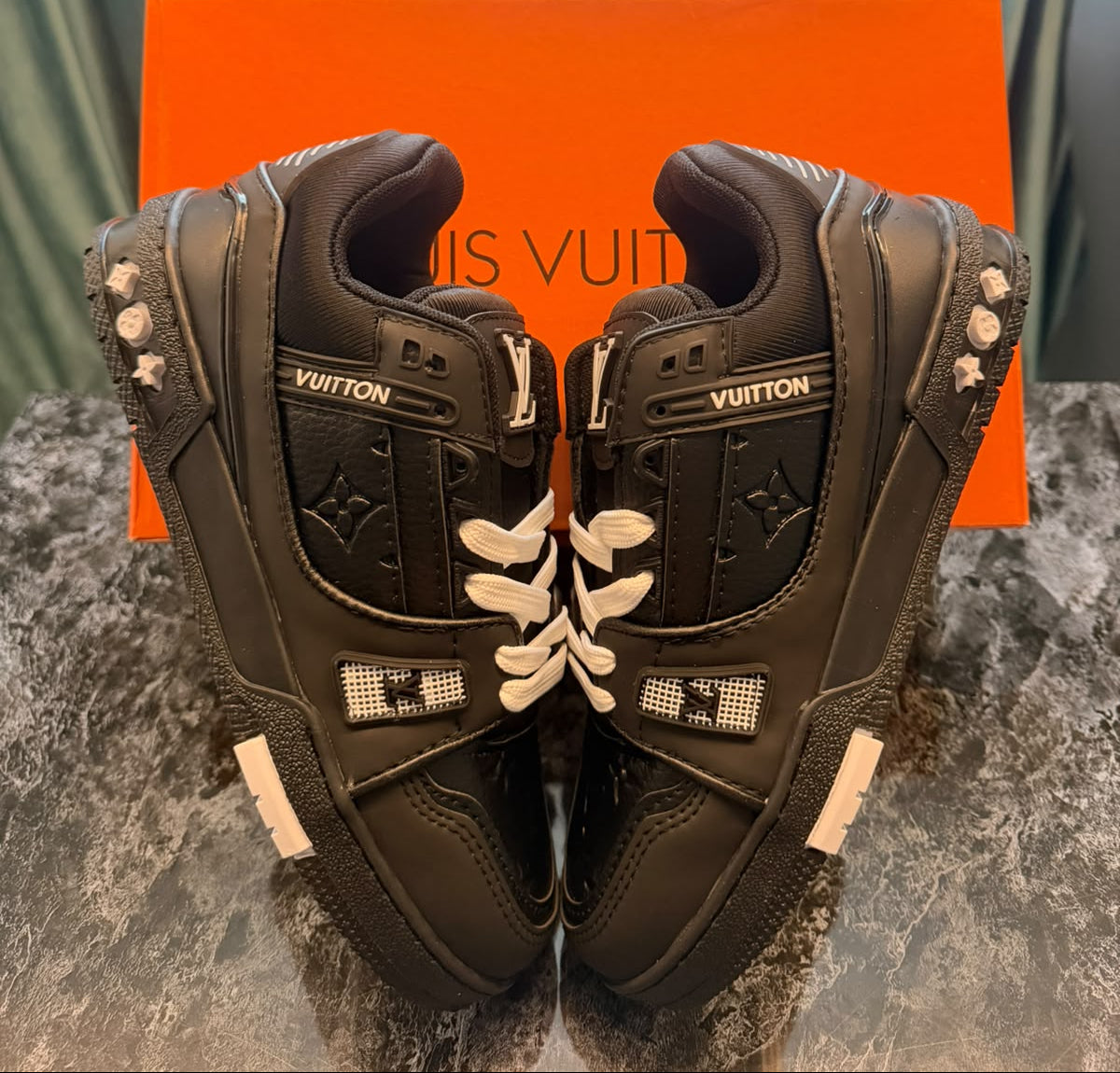 Louis Vuitton Trainer 2 | Black FULL BOX